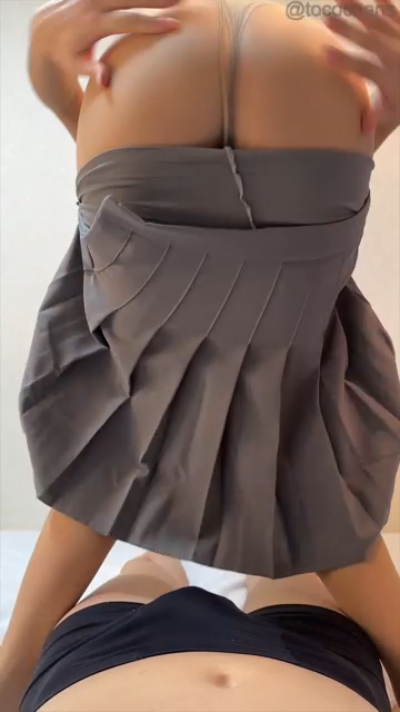 【金髪ボブ巨尻ギャル】性癖バレて…尻コキ体験🍑💕 「実は…尻コキが好きなんだよね」 そんな告白にギャ…